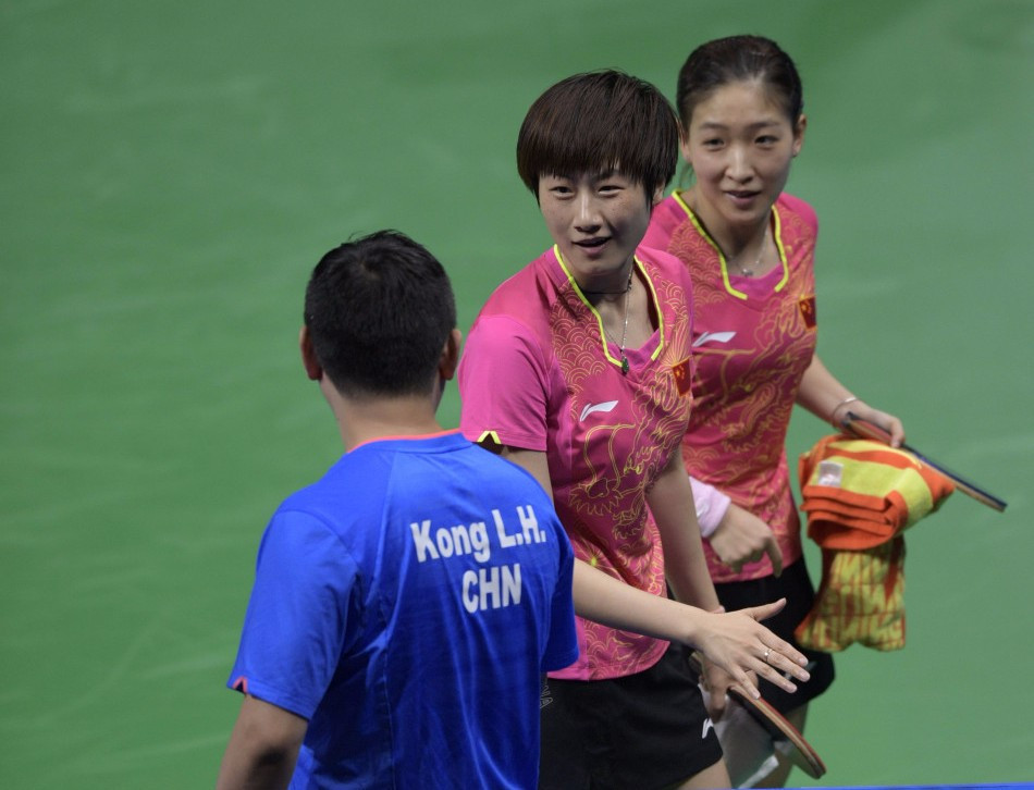 Kong Linghui pictured coaching Chinese table tennis players during last year's Olympic Games in Rio de Janeiro ©Getty Images 