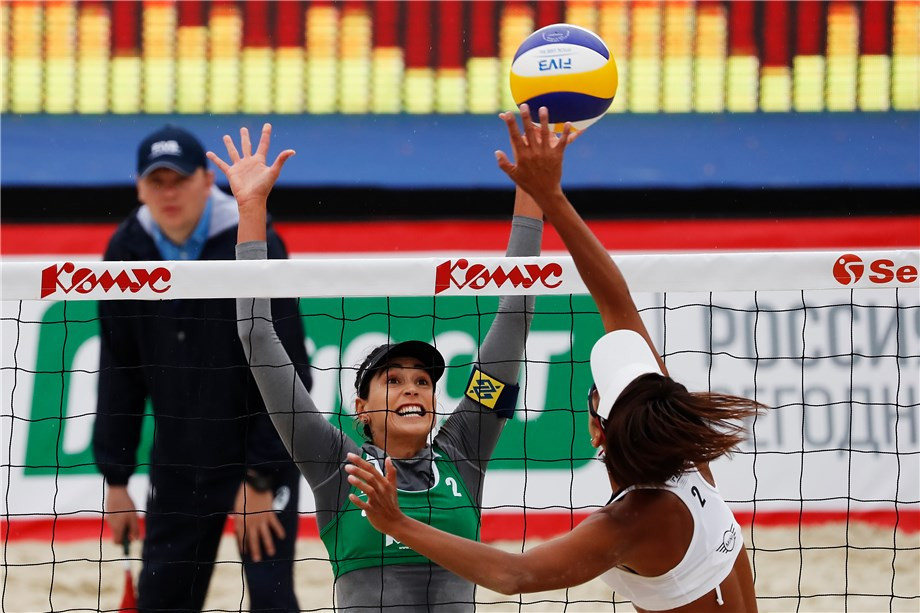 Brazil’s Maria Antonelli and Carolina Salgado were among the eight teams to come through women’s qualification at the FIVB Beach World Tour event in Moscow today ©FIVB