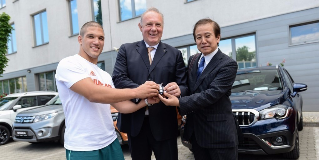 As part of the agreement, seven Suzuki vehicles have been provided to Hungarian judokas ©IJF