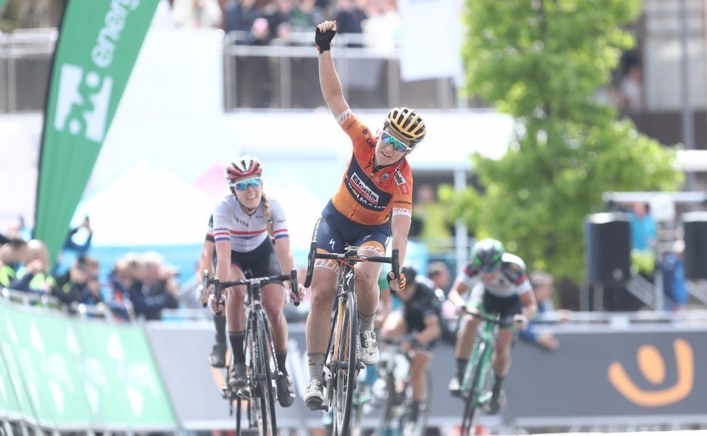 Pieters sprints to victory in second stage of Women's Tour