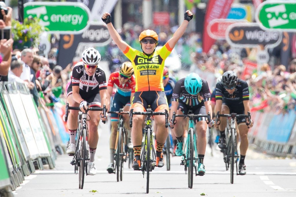 Australia's Hosking wins stage three of Women's Tour with late charge