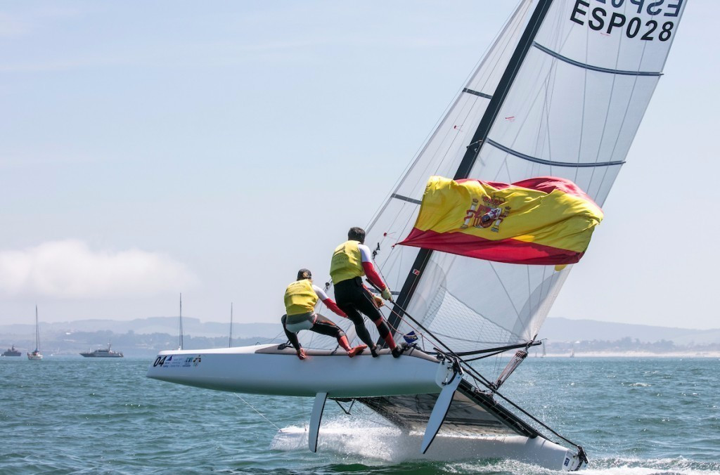 Spanish duo Fernando Echavarri and Tara Pacheco won the Nacra 17 gold medal ©World Sailing