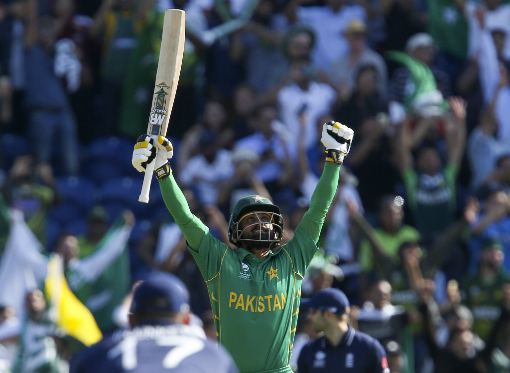 Mohammad Hafeez celebrates after the winning runs were scored in Pakistan's win over England ©Getty Images