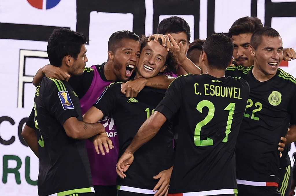 Mexico celebrate reaching the semi-final of the Gold Cup with a goal in the last minute against Panama ©Getty Images