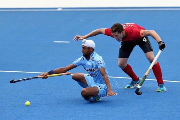 India also recorded their second consecutive win as they overcame Canada ©FIH