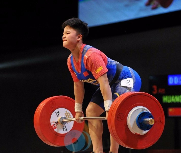 Ting Huang of China won the women's 62kg competition ©IWF