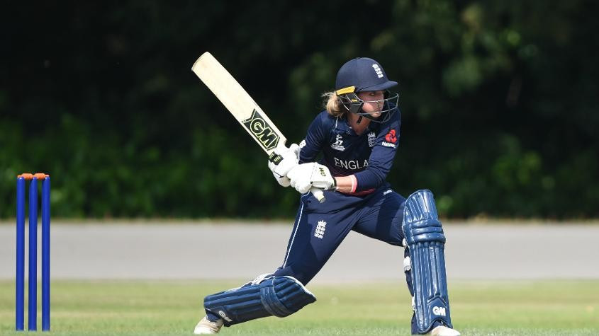 Sarah Taylor helped England record a comfortable warm-up win over Sri Lanka ©ICC