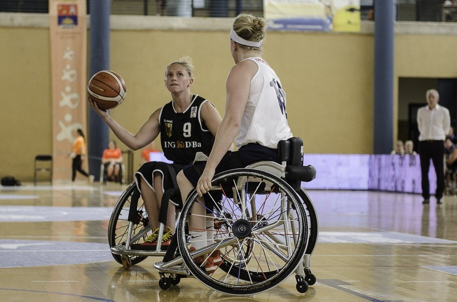 Germany beat Great Britain in their opening women's match ©EuroWB17