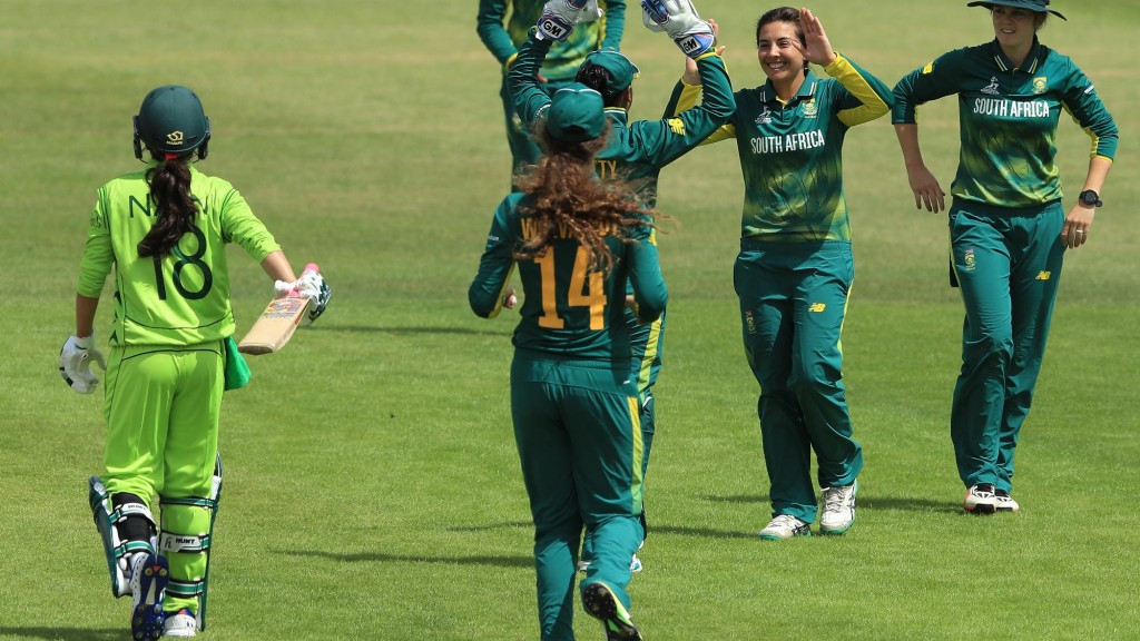 South Africa beat Pakistan by three wickets in Leicester ©ICC