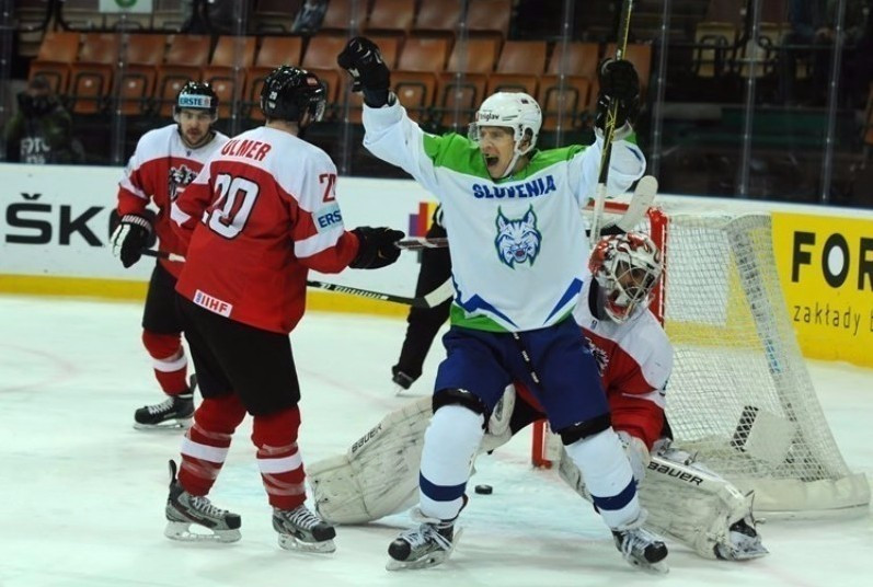 Slovenia booked their place at Pyeongchang 2018 by winning their group at last year's qualification event ©IIHF