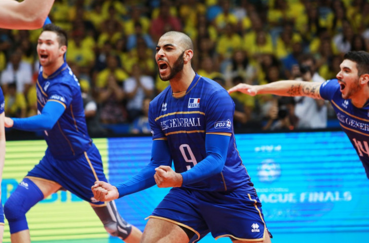 France begin FIVB World League final event in style with victory over hosts and favourites Brazil