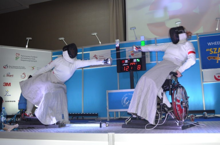 Double gold for Chinese wheelchair fencers in Warsaw