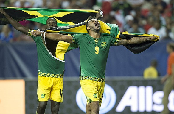 Jamaica celebrate after their stunning win over the US ©CONCACAF