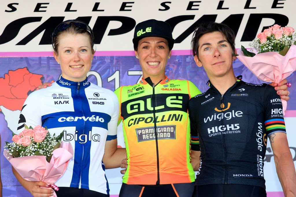 Marta Bastianelli, centre, celebrates her stage victory ©GiroRosaCycling