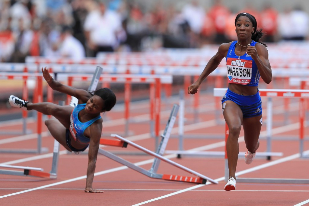 Kendra Harrison wins the 100m hurdles in London as US compatriot Jasmin Stowers falls at the final barrier ©Getty Images