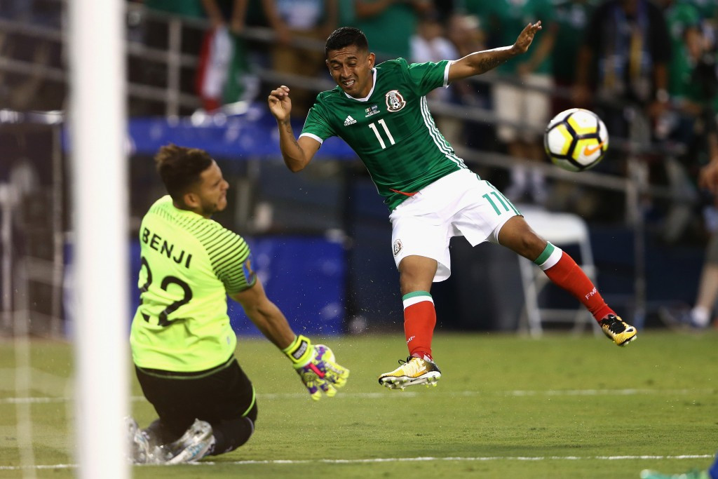 Mexico began the defence of their title with a win as they beat El Salvador ©Getty Images