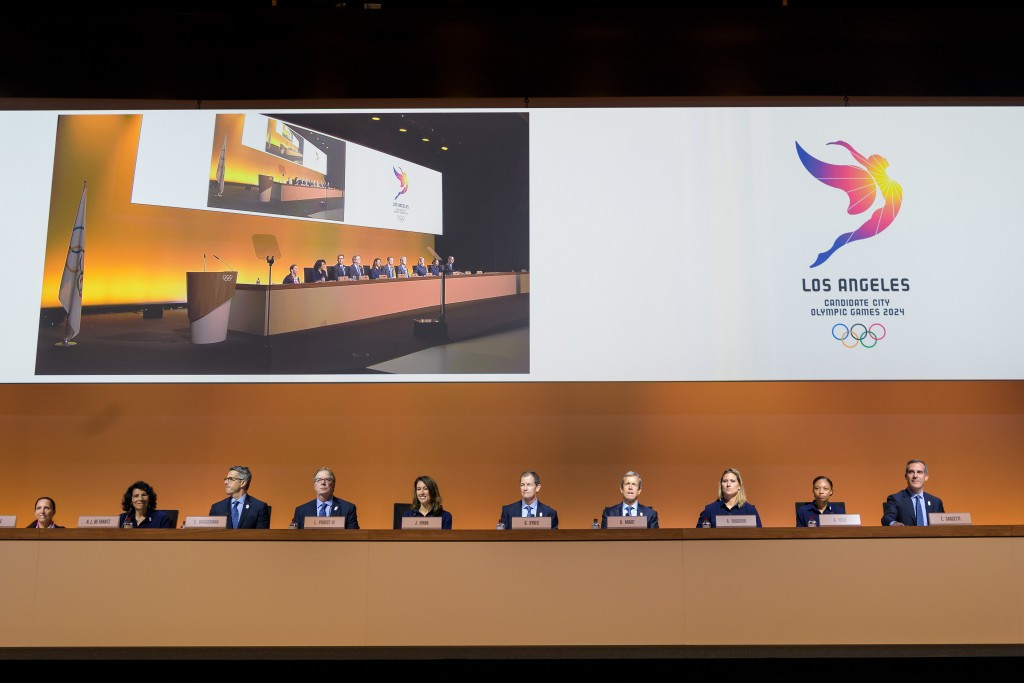 Los Angeles 2024 pictured presenting to the IOC ©Getty Images