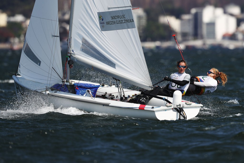 Skrzypulec and Mrozek take lead at 470 World Championships