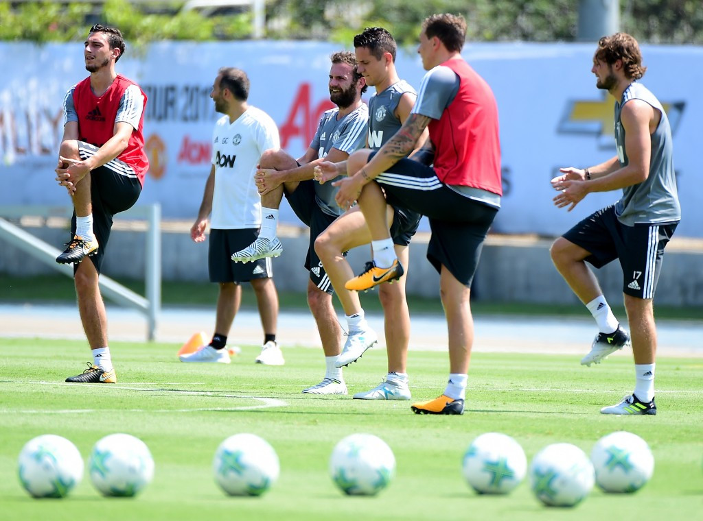 Manchester United pictured training at UCLA's Drake Stadium ©Getty Images