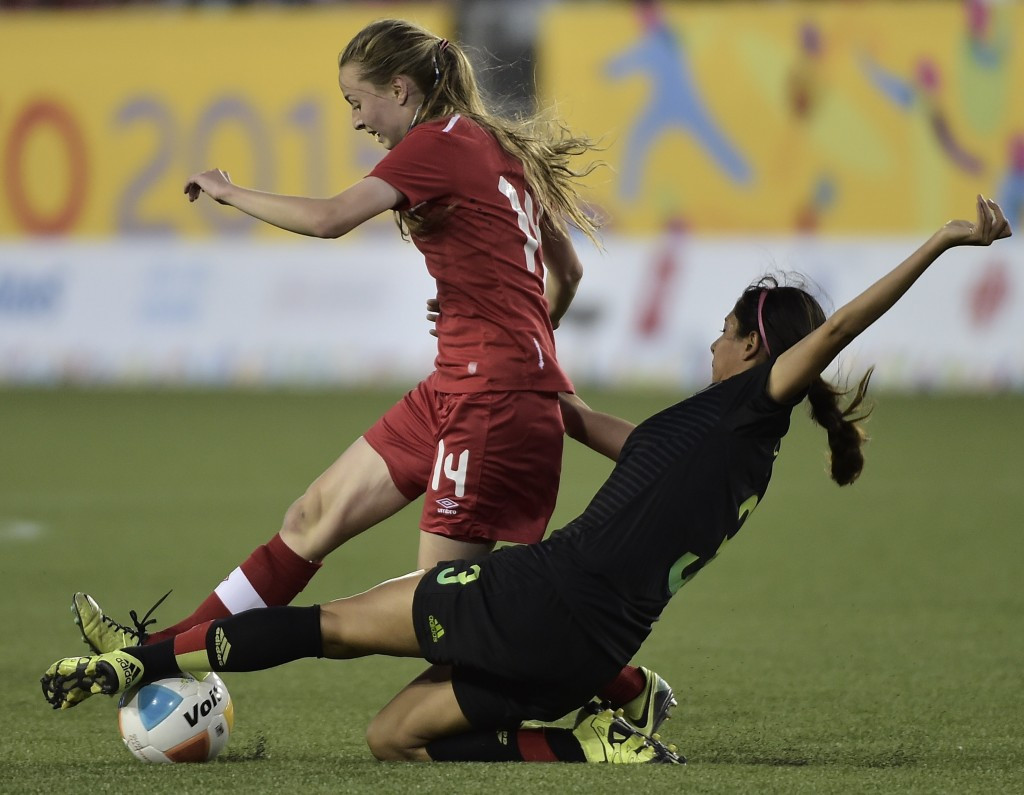 Mexico beat Canada 2-1 in the women's football bronze medal match ©AFP/Getty Images
