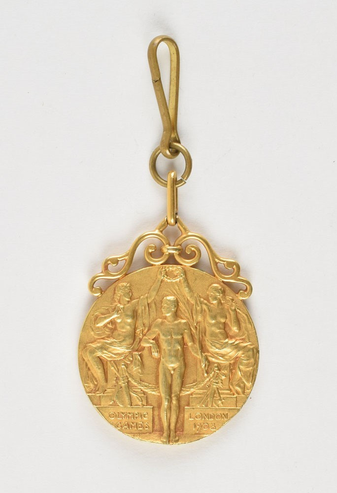 A gold medal won by the oldest women's individual Olympic champion from the 1908 Games in London is to be auctioned ©RR Auction