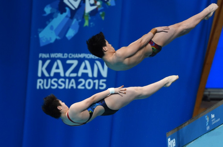 China's Si Yajie and Tai Xiaohu came out on top in the mixed synchronised platform event
