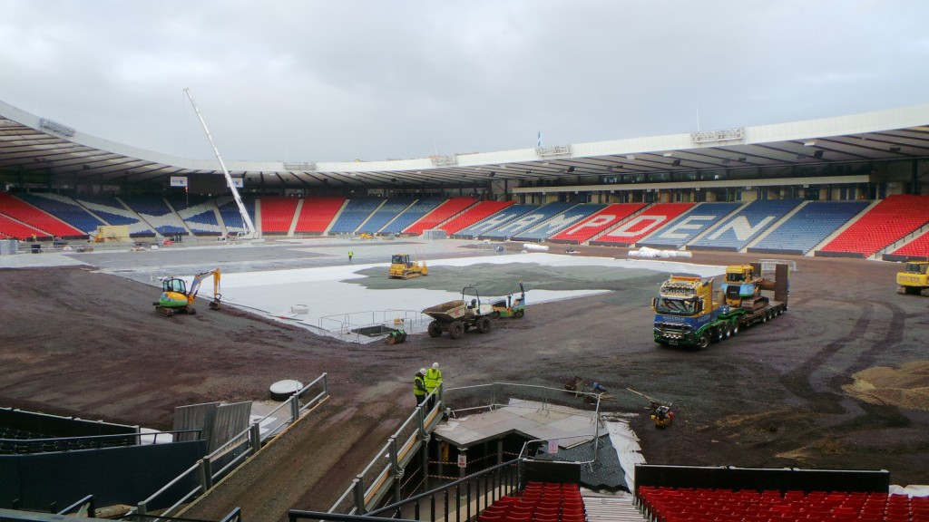 It took 14 months for a track to be installed and removed at Hampden Park for Glasgow 2014 ©TSG