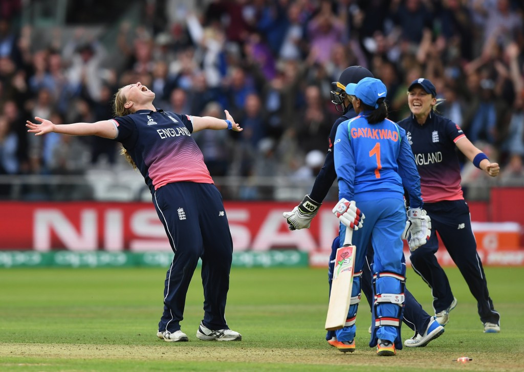Anya Shrubsole celebrates taking the match-sealing wicket ©Getty Images