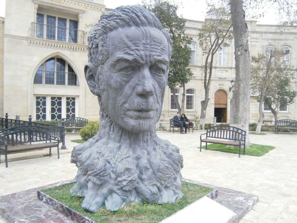 A statue depicts Baku-born poet Aliagha Vahid in the Old City 