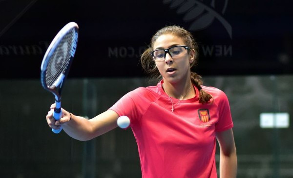 Hania El Hammamy won her singles rubber to send Egypt through to the final ©WSF