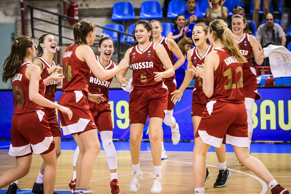Russia secured their place in tomorrow's final with a 65-41 win over Canada ©FIBA