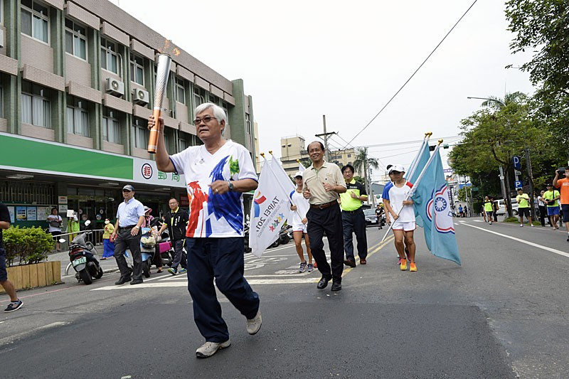 Chin-Yung Lee was the first Torchbearer in Yunlin County ©Taipei 2017