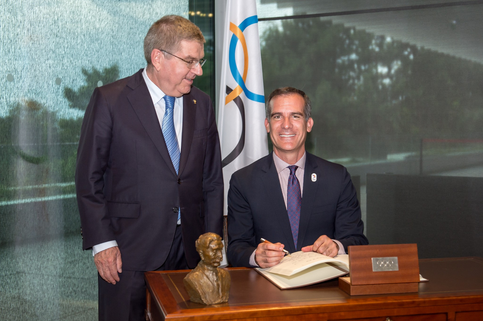 Negotiations took place between the IOC-led Thomas Bach and the Eric Garcetti spearheaded Los Angeles bid ©Getty Images
