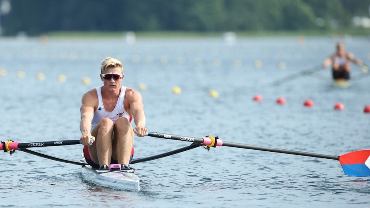 Dean leads single sculls semi-finals at World Rowing Junior Championships