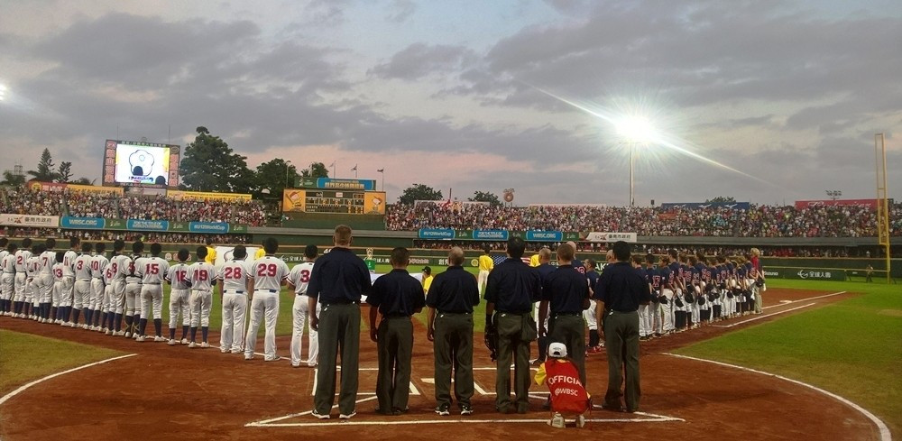 United States and Chinese Taipei prepare for their final ©WBSC