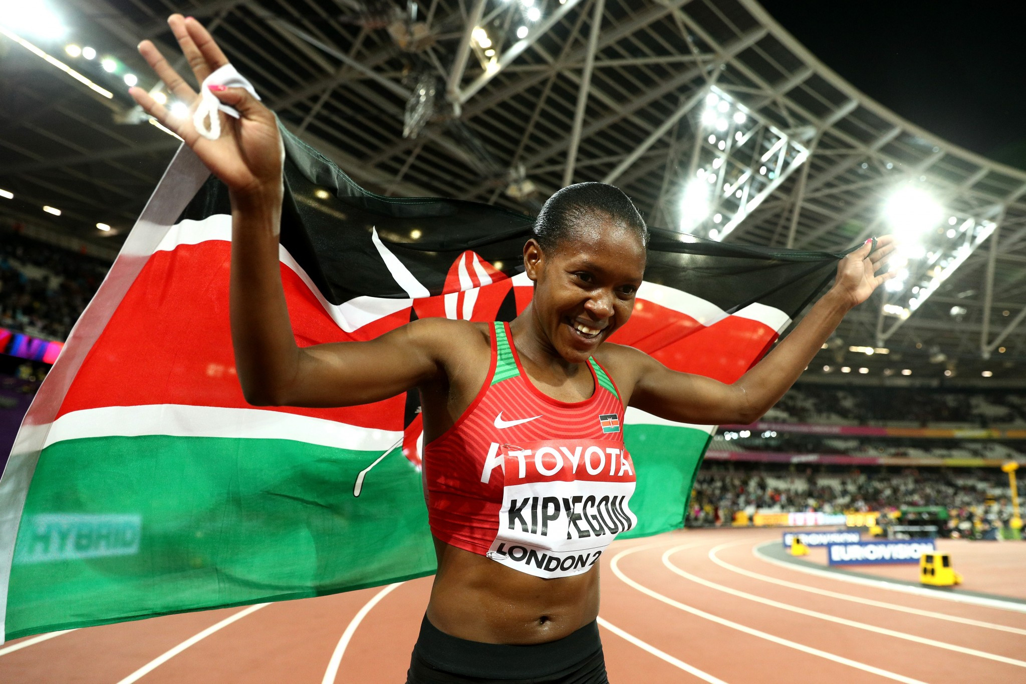 Faith Kipyegon timed her surge for the line to perfection as she edged American Jenny Simpson ©Getty Images