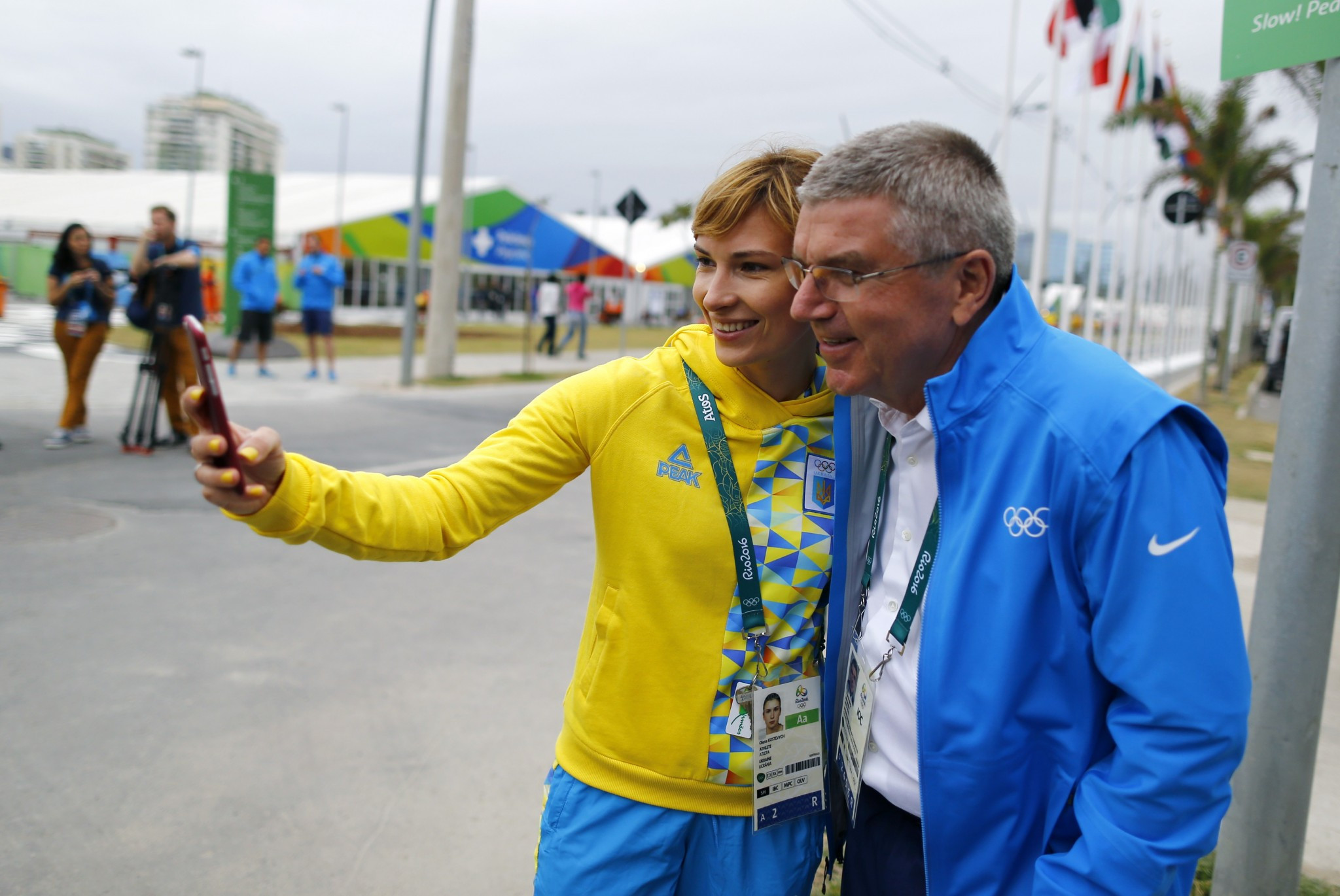 Ukraine's Olena Kostevych, pictured alongside International Olympic Committee President Thomas Bach, is among the members of the European Shooting Confederation Athletes' Commission ©Getty Images