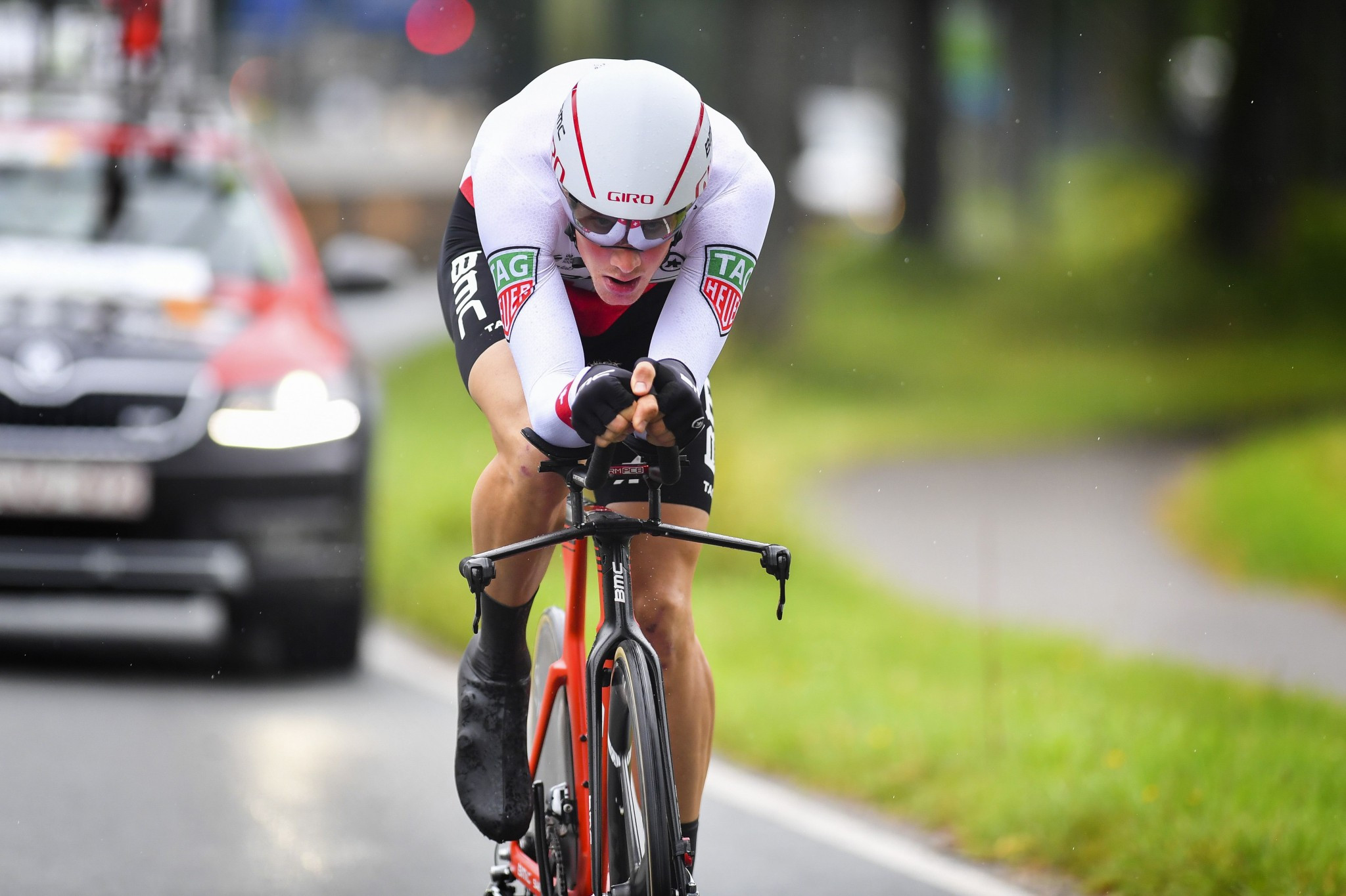 Küng earns BinckBank Tour race lead after time trial success