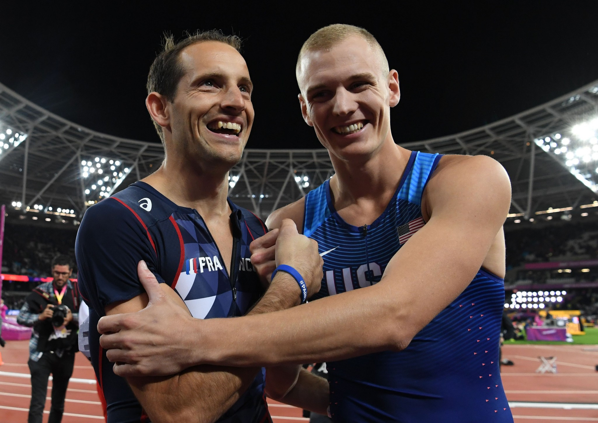 Lavillenie’s search for world gold goes on as Kendricks earns first global title
