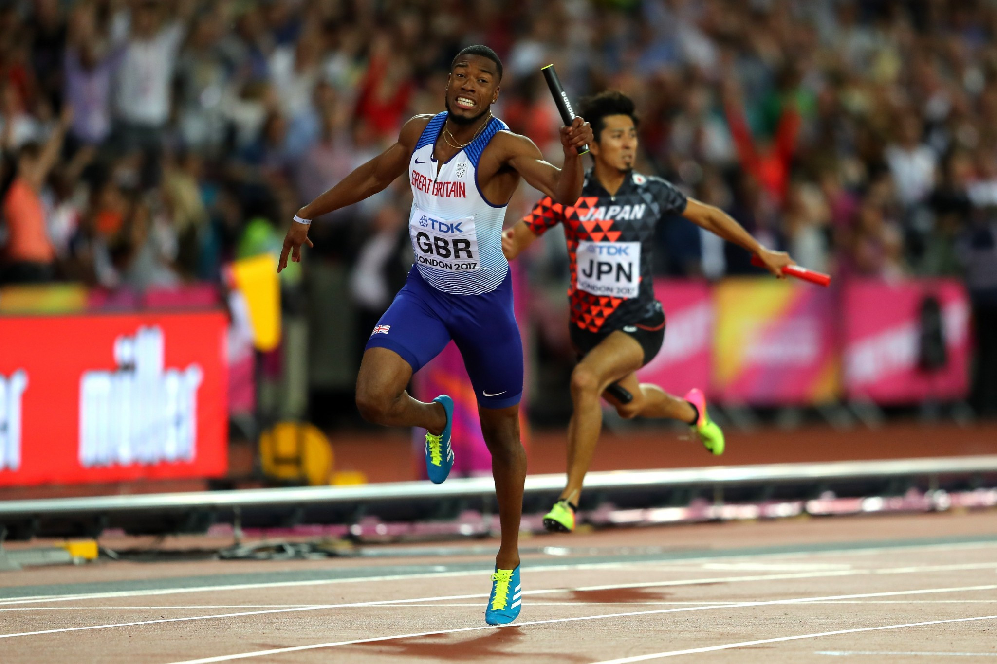 Nethaneel Mitchell-Blake beat Christian Coleman of the United States to seal relay gold for Britain ©Getty Images
