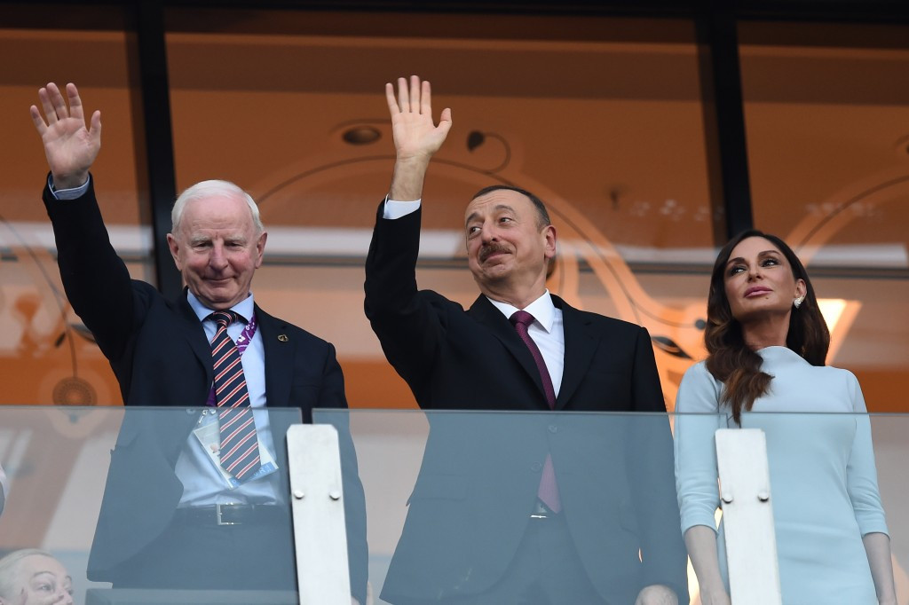 Patrick Hickey (left) alongside Azerbaijan President Ilham Aliyev and First Lady Mehriban Aliyeva ©Getty Images