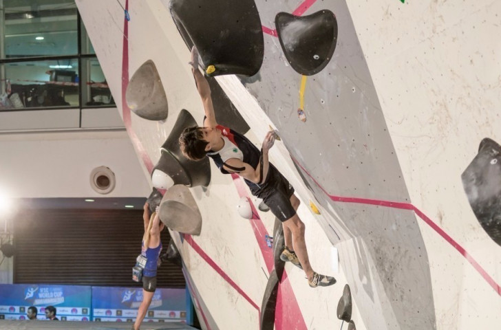 Jongwon Chon of Korea finished joint-top in qualifying at the IFSC Bouldering World Cup event in Munich, where he is seeking to regain the title he won in 2015 ©IFSC