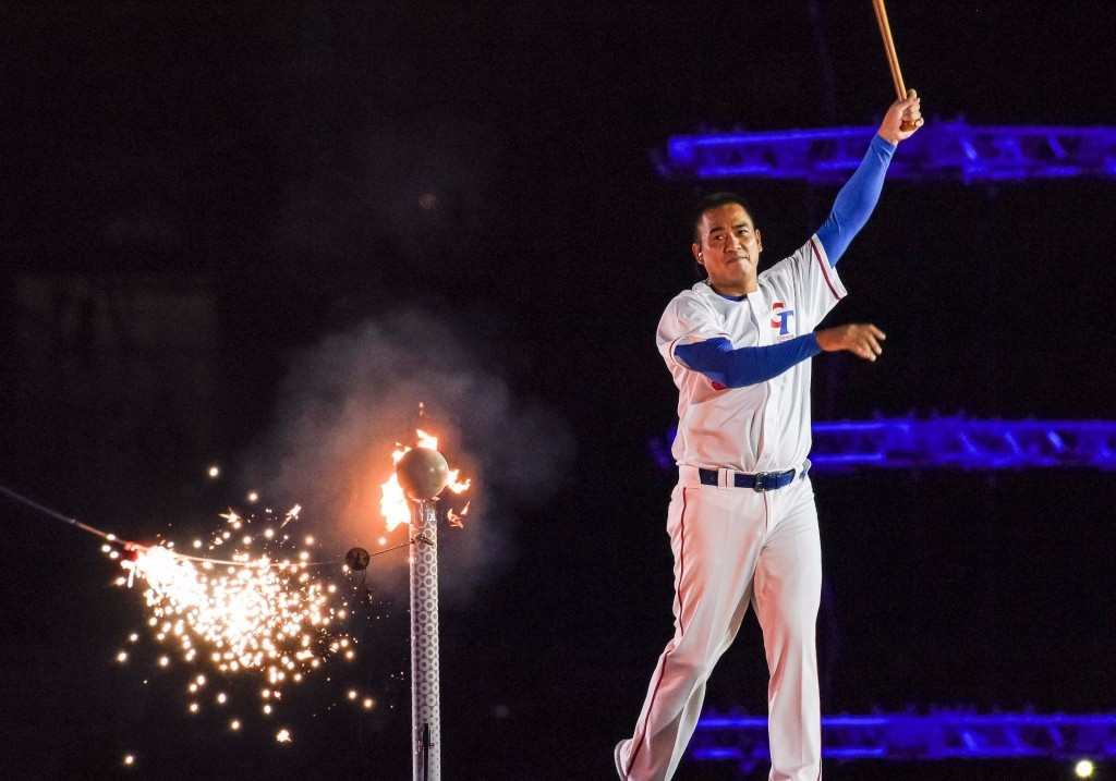 Baseball player Chen Chin-Feng capped off a memorable Opening Ceremony ©Taipei 2017