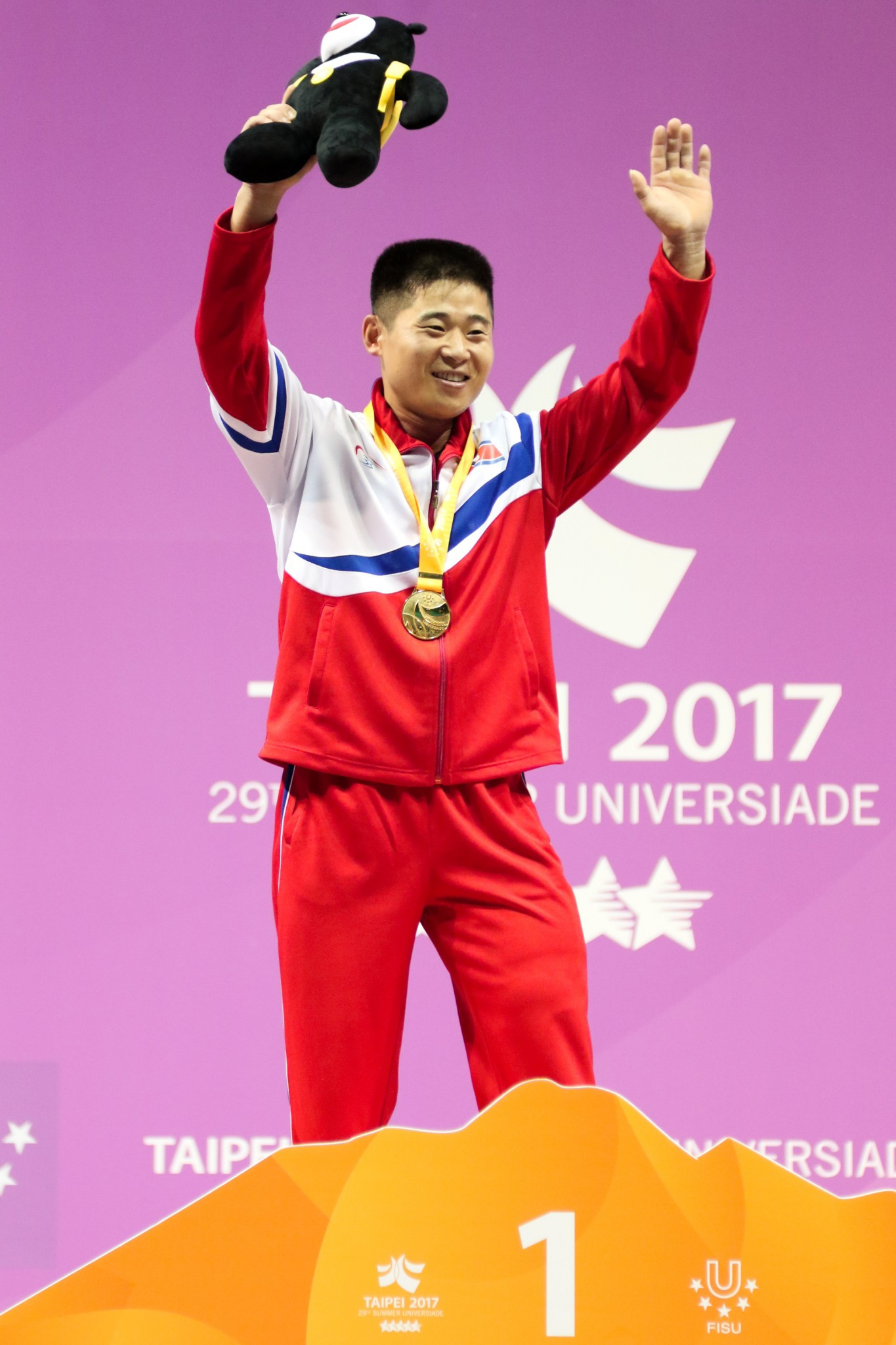 Sin Chol-bom won North Korea's third weightlifting gold medal today ©Taipei 2017