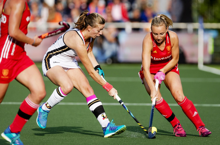 Germany's Franzisca Hauke, left, contests possession with England's Hannah Martin ©Getty Images 