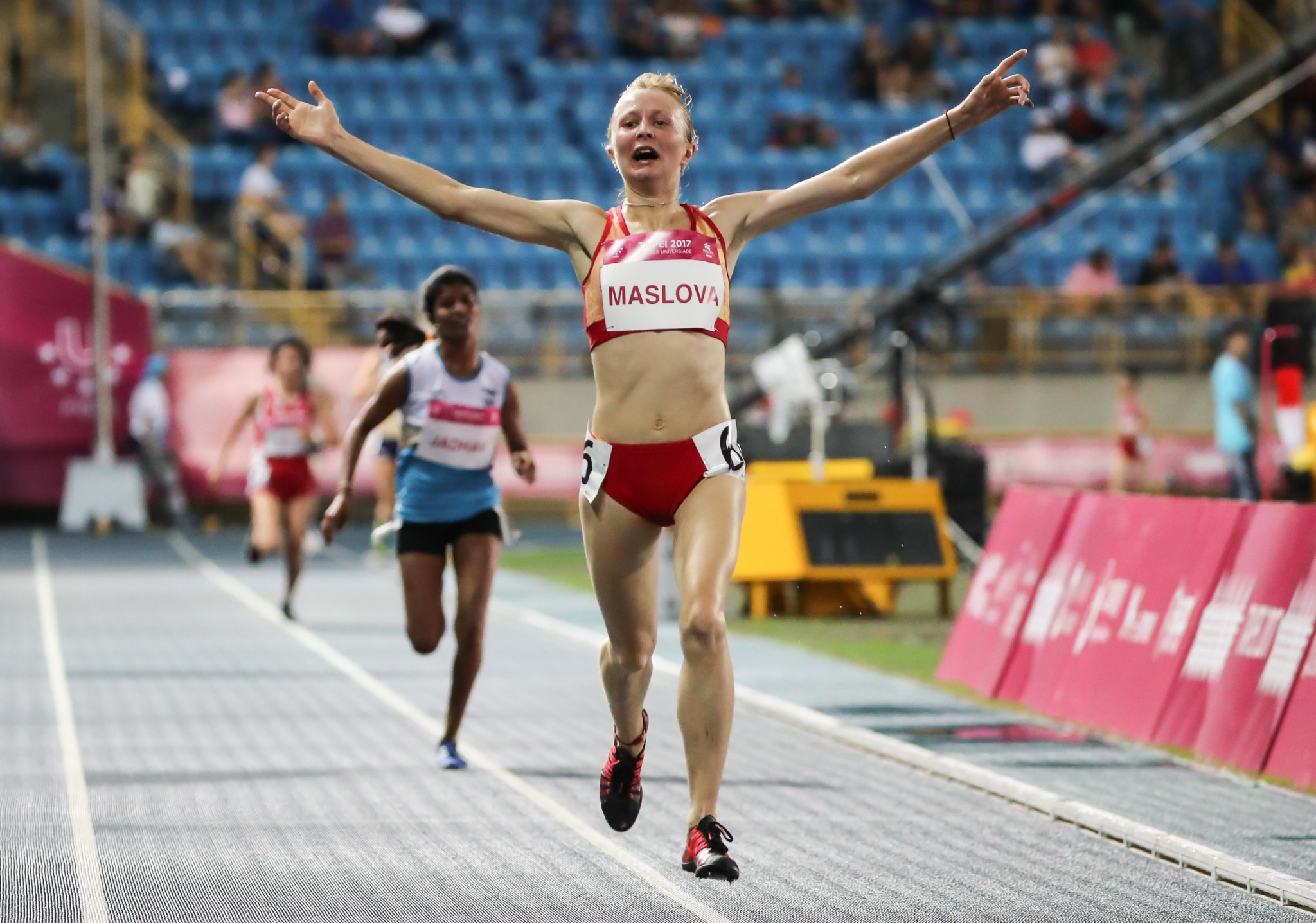 Daria Maslova won the first athletics gold in the women's 10,000m ©Taipei 2017