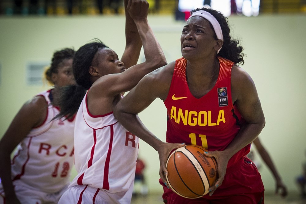 Angola cruised into the last eight ©FIBA