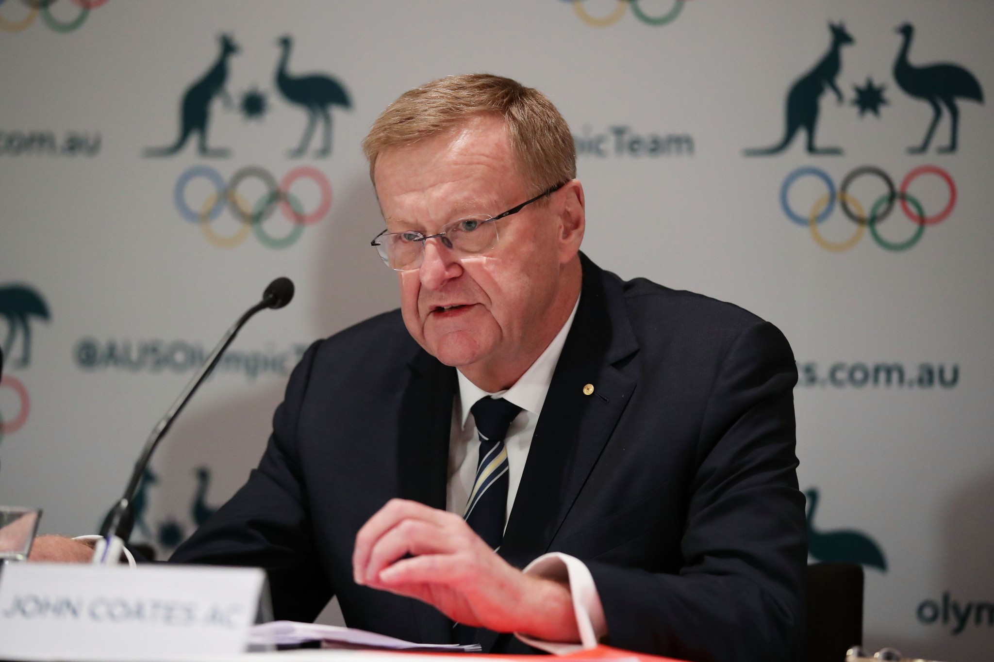 Review calls on Australian Olympic Committee to acknowledge "significant challenges" in workplace culture