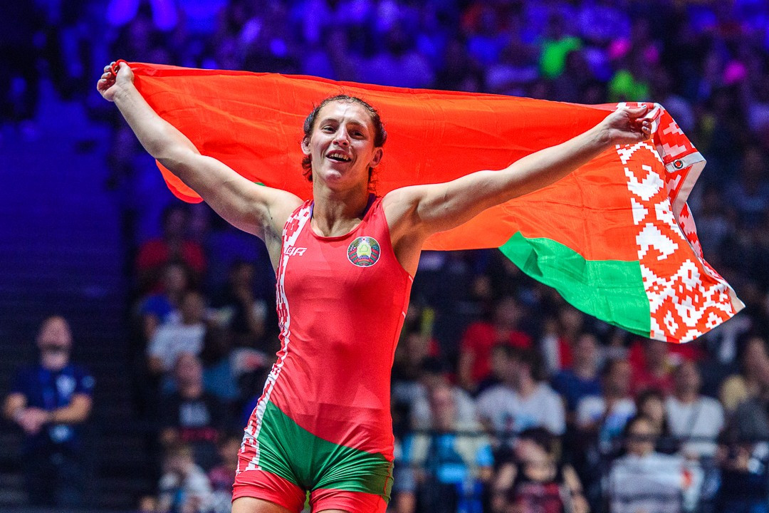 Vanesa Kaladzinskaya's dramatic late victory over Mayu Mukaida earned her the 53kg title ©UWW