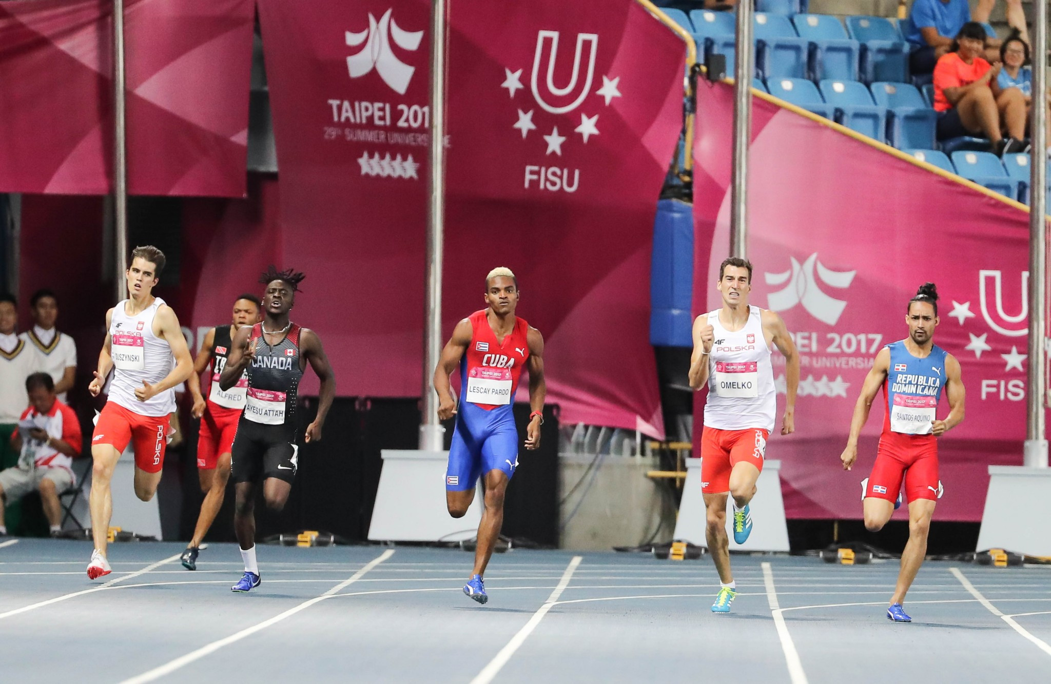 London 2012 silver medallist Santos defends Universiade 400m title